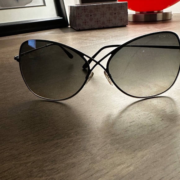 Sunglasses - Tom Ford - Picture 4 of 10